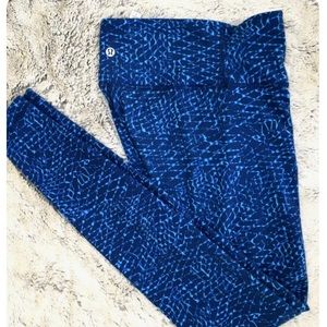 Lululemon High rise Full Length Leggings Blue Teal pattern Excellent con…